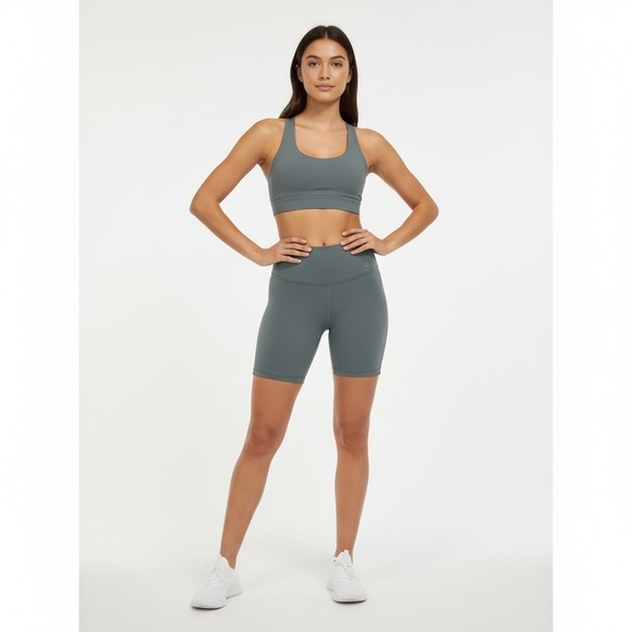 Lululemon Womens Wunder Train Contour Fit Shorts Size 4 Grey-Green‎ High-Rise - Picture 2 of 6